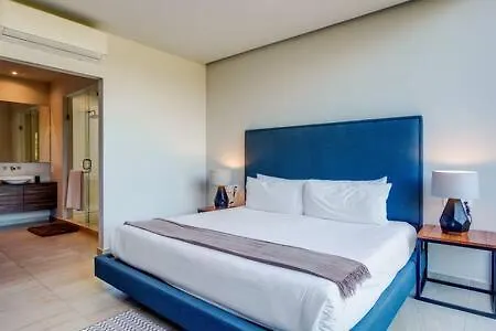 Captivating Rooftop Pool, Gym, Wifi L Free Parking Playa del Carmen 0*,  Mexico