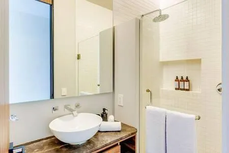 Appartamento Captivating Rooftop Pool, Gym, Wifi L Free Parking Playa del Carmen Messico