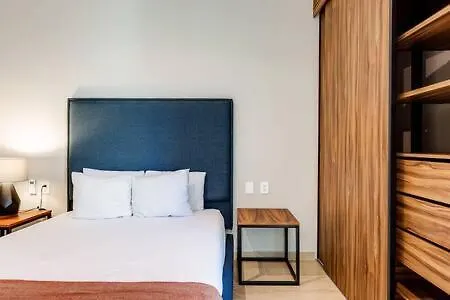 Captivating Rooftop Pool, Gym, Wifi L Free Parking Playa del Carmen