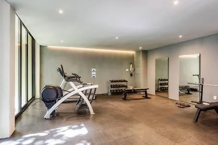 Captivating Rooftop Pool, Gym, Wifi L Free Parking Playa del Carmen Messico